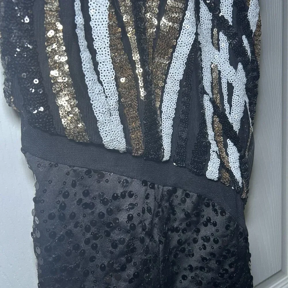 Costume Gallery Youth Girl’s Asymmetrical Sequin Shorts Dance Outfit Size Large
